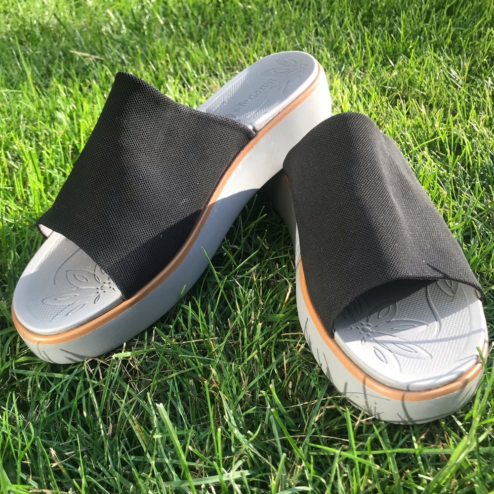 BareTraps Sandals
